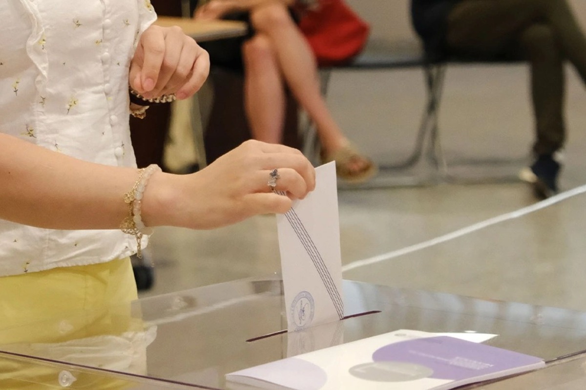 Δημοσκόπηση Opinion Poll: Στο 30,5% η ΝΔ με διαφορά 15 μονάδων από τον δεύτερο (πλέον) Τσίπρα