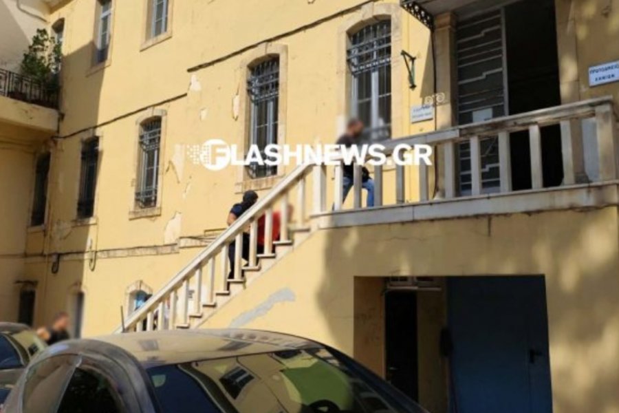 Δίωξη για δωροδοκία κατ` εξακολούθηση στον ιατροδικαστή και τον τοξικολόγο των Χανίων - Και οι δύο πήραν προθεσμία για να απολογηθούν τη Δευτέρα - Η υπόθεση συνδέεται με τη «μαφία των Χανίων» - Οι αλλοιωμένες εκθέσεις αφορούσαν υποθέσεις 