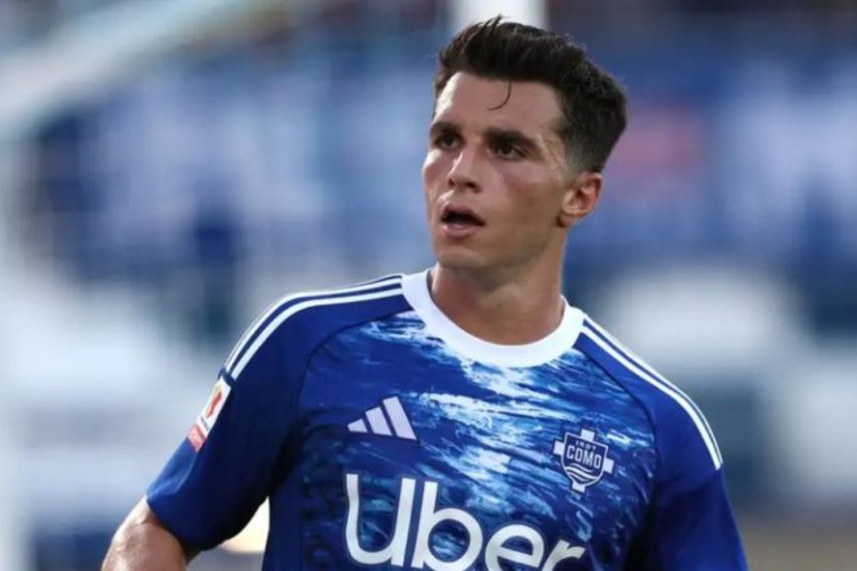 Ο Τάσος Δουβίκας γράφει ιστορία με την Κόμο στην ιταλική Serie A