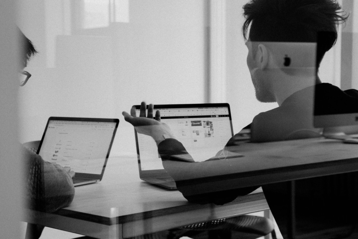 Πάσχα 2026: Ποιοι εργαζόμενοι δικαιούνται προσαύξηση 75% τις ημέρες των αργιών