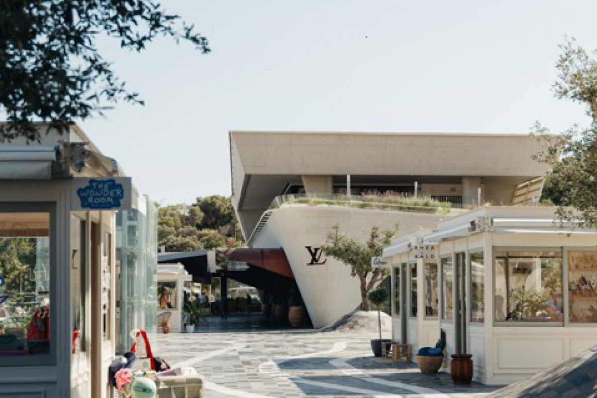 Astir Summer Residents: Τα νέα pop-up σπιτάκια της Astir Marina στη Βουλιαγμένη - Επιλεγμένα brands μόδας, ομορφιάς και lifestyle φιλοξενούνται στη Μαρίνα του Αστέρα Βουλιαγμένης από τις 15 Ιουνίου έως τις 31 Αυγούστου.
