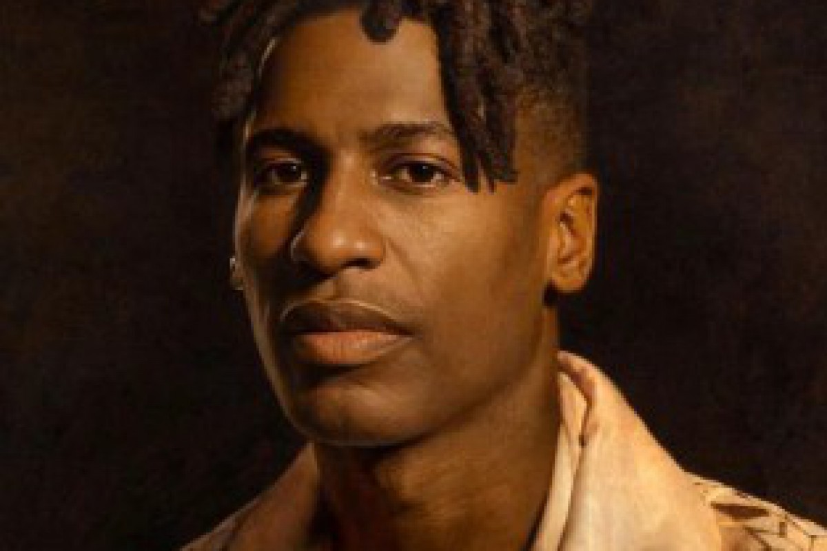Ο Jon Batiste κυκλοφορεί τρία νέα άλμπουμ: «Black Mozart», «Monk Meditations» και «Monk Movements»