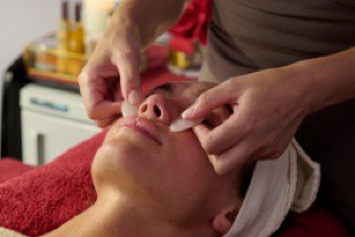 Orloff Spa Experts: Red Rose Crystal Facial στα €50 για το Red Dress Greece