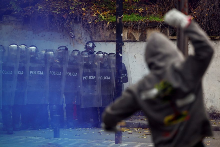 Επεισόδια στα Τίρανα μεταξύ αστυνομίας και φοιτητών: Απορρίπτουν τον διάλογο με τον Ράμα, δείτε βίντεο