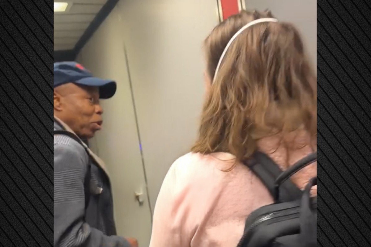 Ο άγριος τσακωμός του πρώην δήμαρχου της Νέας Υόρκης με γυναίκα στο αεροδρόμιο