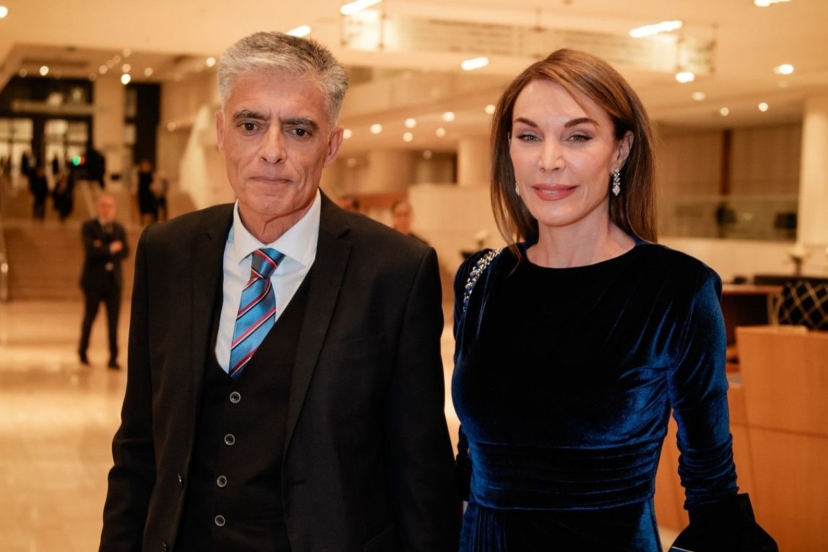 Τατιάνα Στεφανίδου‑Νίκος Ευαγγελάτος: Σε κατανυκτική ατμόσφαιρα το Πάσχα τους στην Πάρο