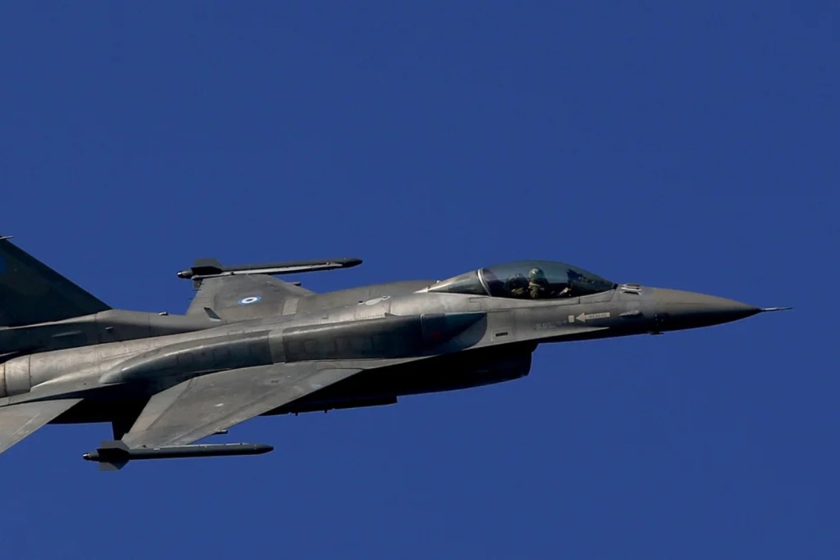 Αναγκαστική προσγείωση F-16 στο αεροδρόμιο της Ζακύνθου -Καλά στην υγεία του ο πιλότος - Το μαχητικό της Πολεμικής Αεροπορίας είχε απογειωθεί από την 116 Πτέρυγα Μάχης