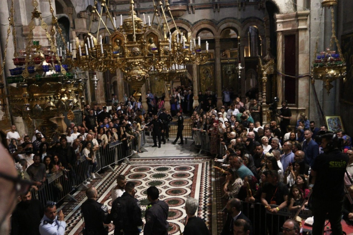 Απαγορεύτηκε η είσοδος του καθολικού Πατριάρχη Ιεροσολύμων στον Πανάγιο Τάφο την Κυριακή Βαΐων - «Για πρώτη φορά εδώ και αιώνες, εμποδίστηκε στους ηγέτες της Εκκλησίας να τελέσουν τη Λειτουργία της Κυριακής των Βαΐων στον Ναό του Πανάγιου Τάφου» α