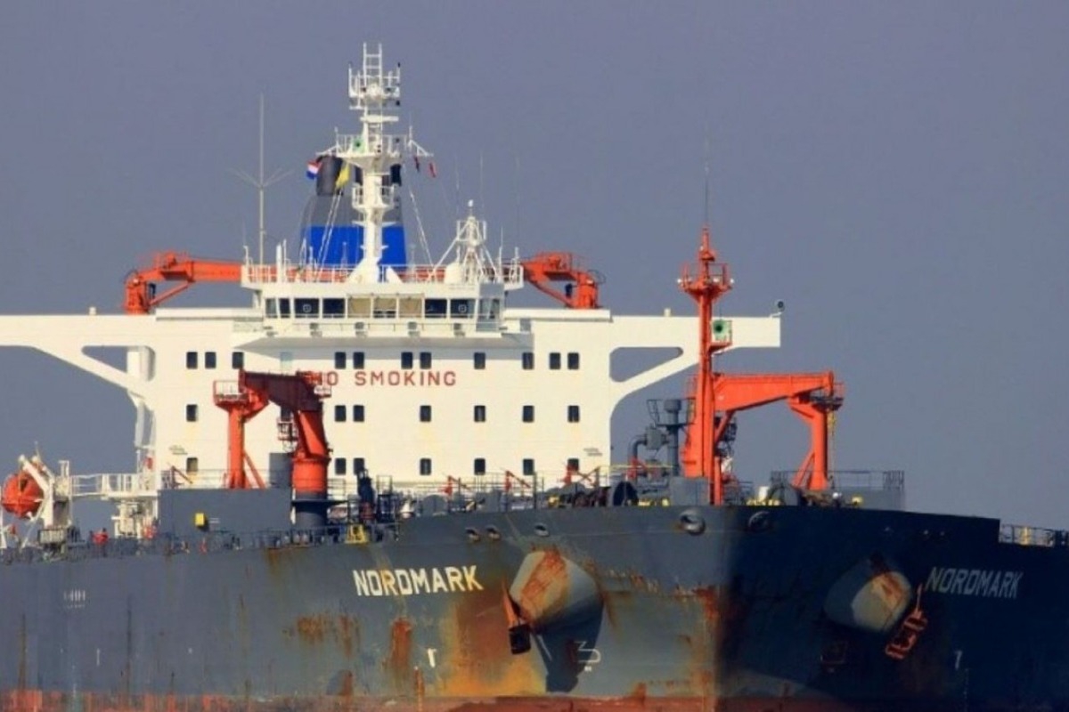 Κυνήγι ρωσικού τάνκερ στη Μάγχη: Ποιο είναι το δεξαμενόπλοιο «Arcusat» και γιατί έπλεε με σημαία ευκαιρίας σαν «Tavian» - Έχει μετονομαστεί σε «Tavian» και παρακολουθείτε από τις βρετανικές αρχές