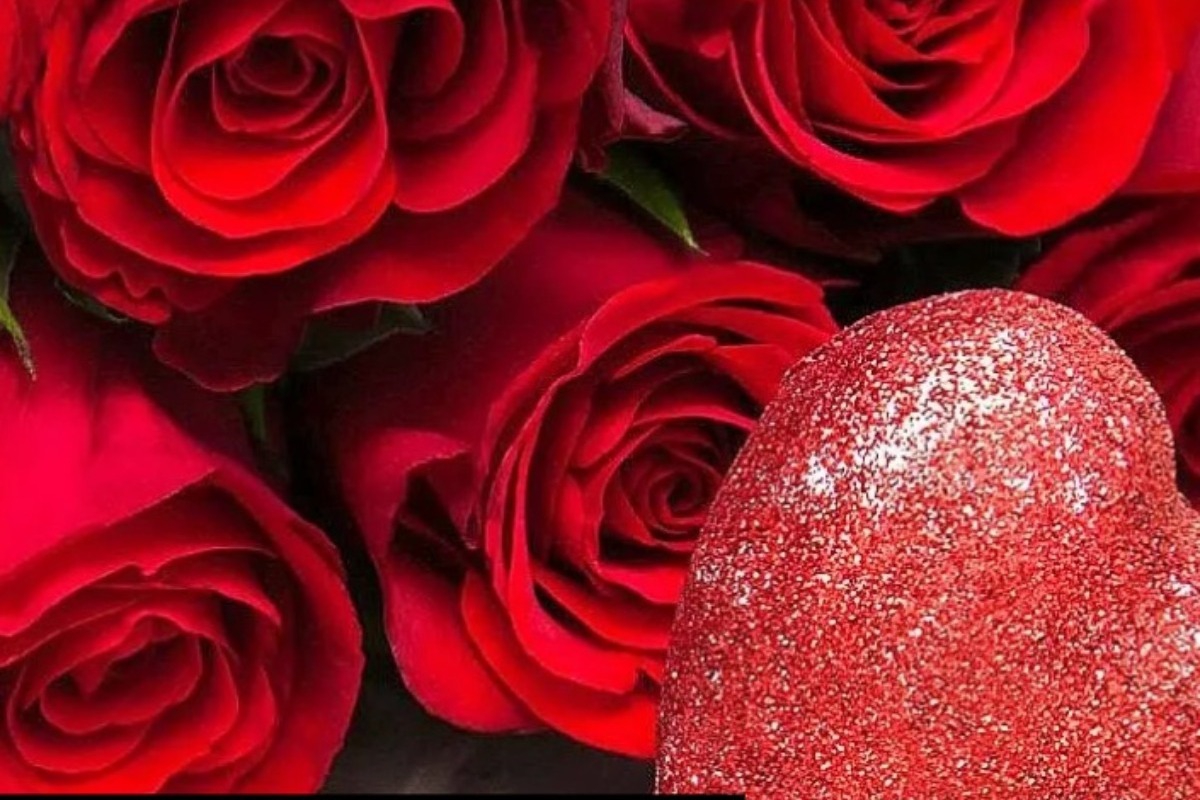 Happy Valentine`s day: Αποστολή λουλουδιών αυθημερόν