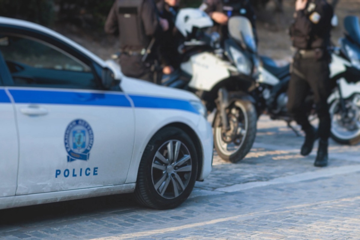 Ιωάννινα: Συνελήφθησαν δύο ανήλικες που έδειξαν πλαστές ταυτότητες για να αγοράσουν αλκοόλ - Συνελήφθησαν και οι μητέρες τους για παραμέληση εποπτείας ανηλίκων