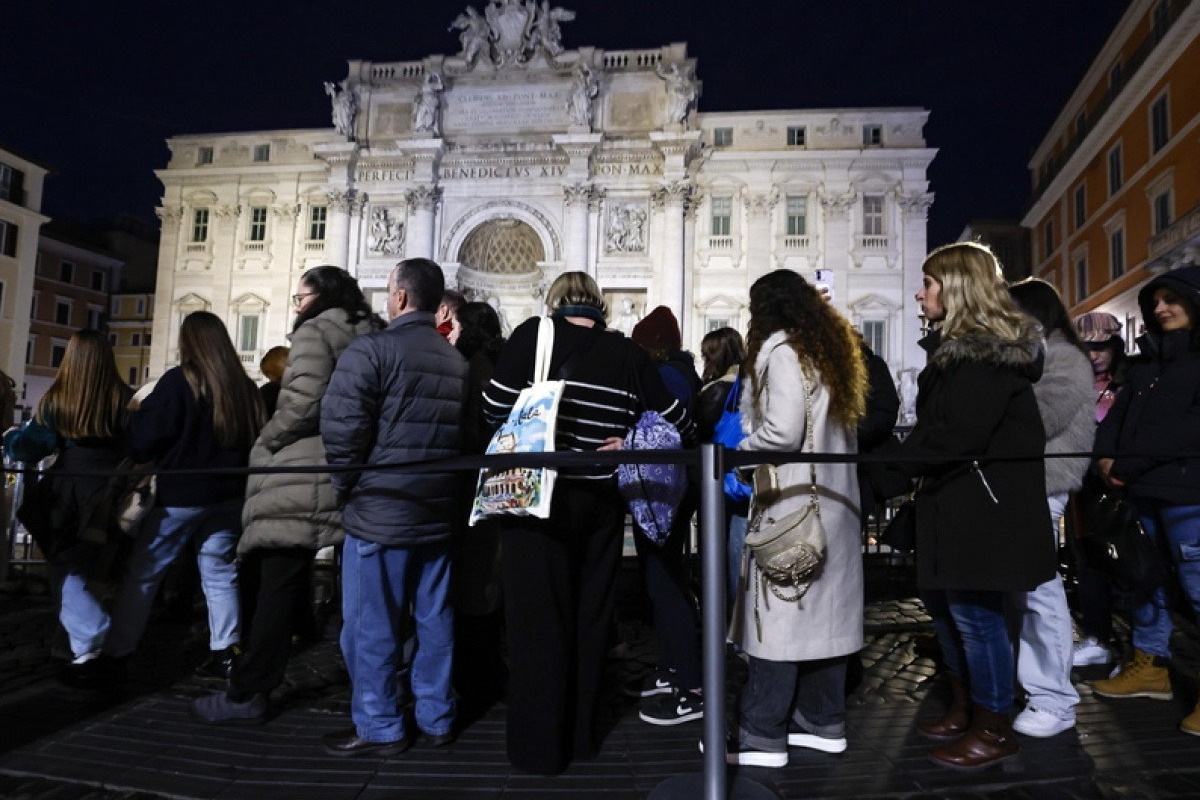 Παρατράγουδα με τα κέρματα τις πρώτες ημέρες εφαρμογής του εισιτηρίου στη Φοντάνα ντι Τρέβι