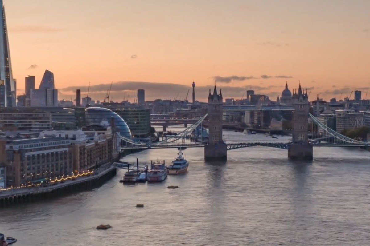 Η Βρετανία «υπό απειλή» - Οι ΗΠΑ προειδοποιούν ότι το Ιράν θα μπορούσε να πλήξει το Λονδίνο - Το Λονδίνο απέχει μόλις 4.000 χιλιόμετρα από το Ιράν, ανέφερε δηκτικά ο υπουργός Πολέμου των ΗΠΑ