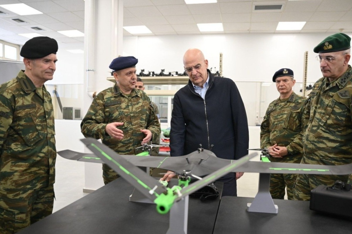 Οι ένοπλες δυνάμεις φτιάχνουν UAV με 3D εκτύπωση - Ουσιαστικό βήμα μετάβασης στη νέα εποχή - Ο Νίκος Δένδιας είχε επισκεφθεί και τον Οκτώβριο του 2025 το Εργοστάσιο Βάσης Τηλεπικοινωνιών στις Αχαρνές