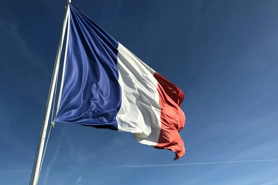 Η Γαλλία καταργεί τα «συζυγικά καθήκοντα» στο σeξ - Οι υποστηρικτές της νέας ρήτρας ελπίζουν ότι ο νόμος θα συμβάλει στην αποτροπή του συζυγικού βιασμού