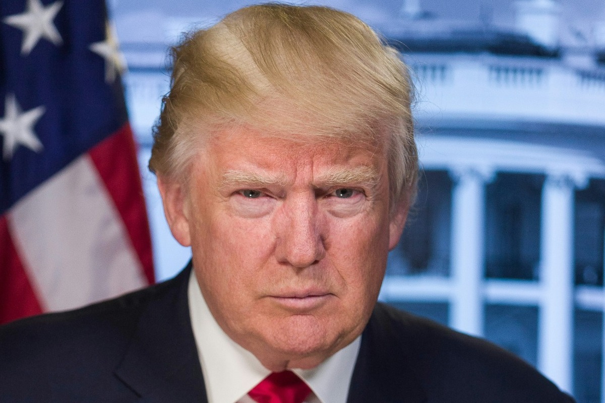 ΗΠΑ: Αεροδρόμιο θα πάρει το όνομα του Ντόναλντ Τραμπ - Μετονομάζεται σε «Ντόναλντ Τραμπ» το αεροδρόμιο του Παλμ Μπιτς μετά από έγκριση των αρχών της Φλόριντα