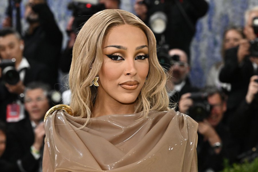 Η Doja Cat αποκάλυψε ότι «πάλεψε» με την κοκαΐνη και το αλκοόλ