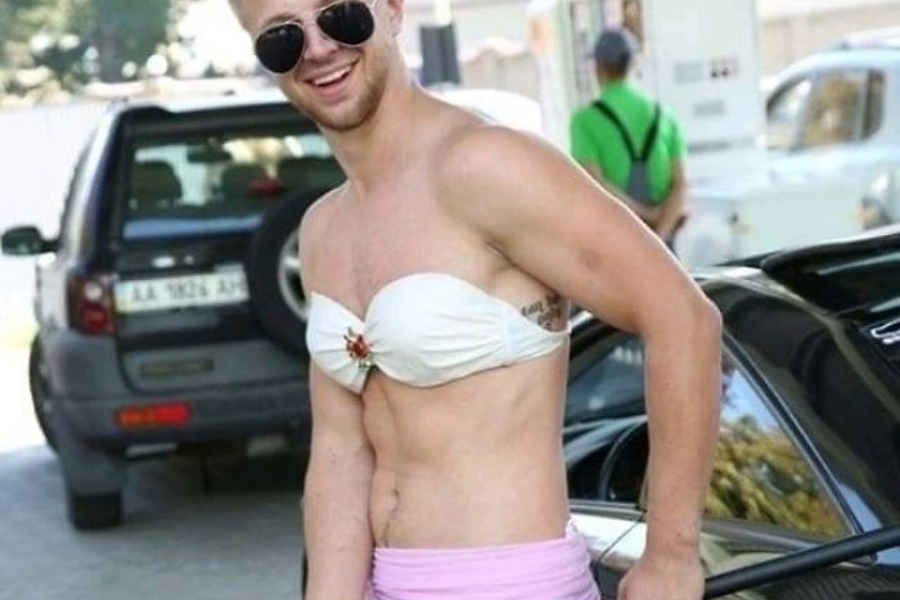 Βενζινάδικο πρόσφερε δωρεάν καύσιμα σε όποιον φορούσε μπικίνι: Περίμεναν γυναίκες, αλλά...