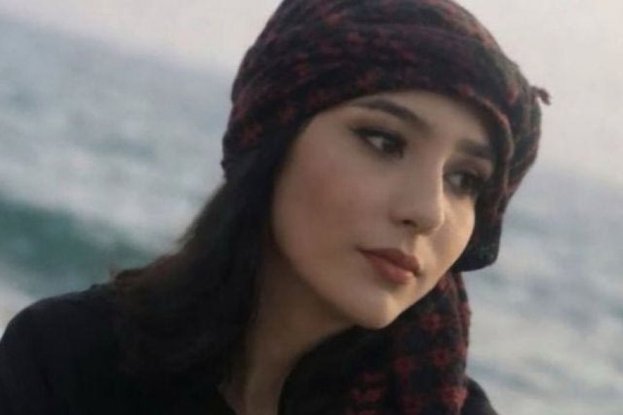 Ιράν: «Να γίνετε η φωνή μου» – Η 23χρονη Najmeh Amini καταδικάστηκε σε θάνατο για ανάρτηση