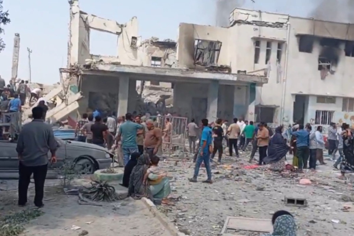 Χτύπημα σε δημοτικό σχολείο θηλέων στο Ιράν ‑ Για 60 νεκρές μαθήτριες και 80 τραυματίες μιλά η Τεχεράνη