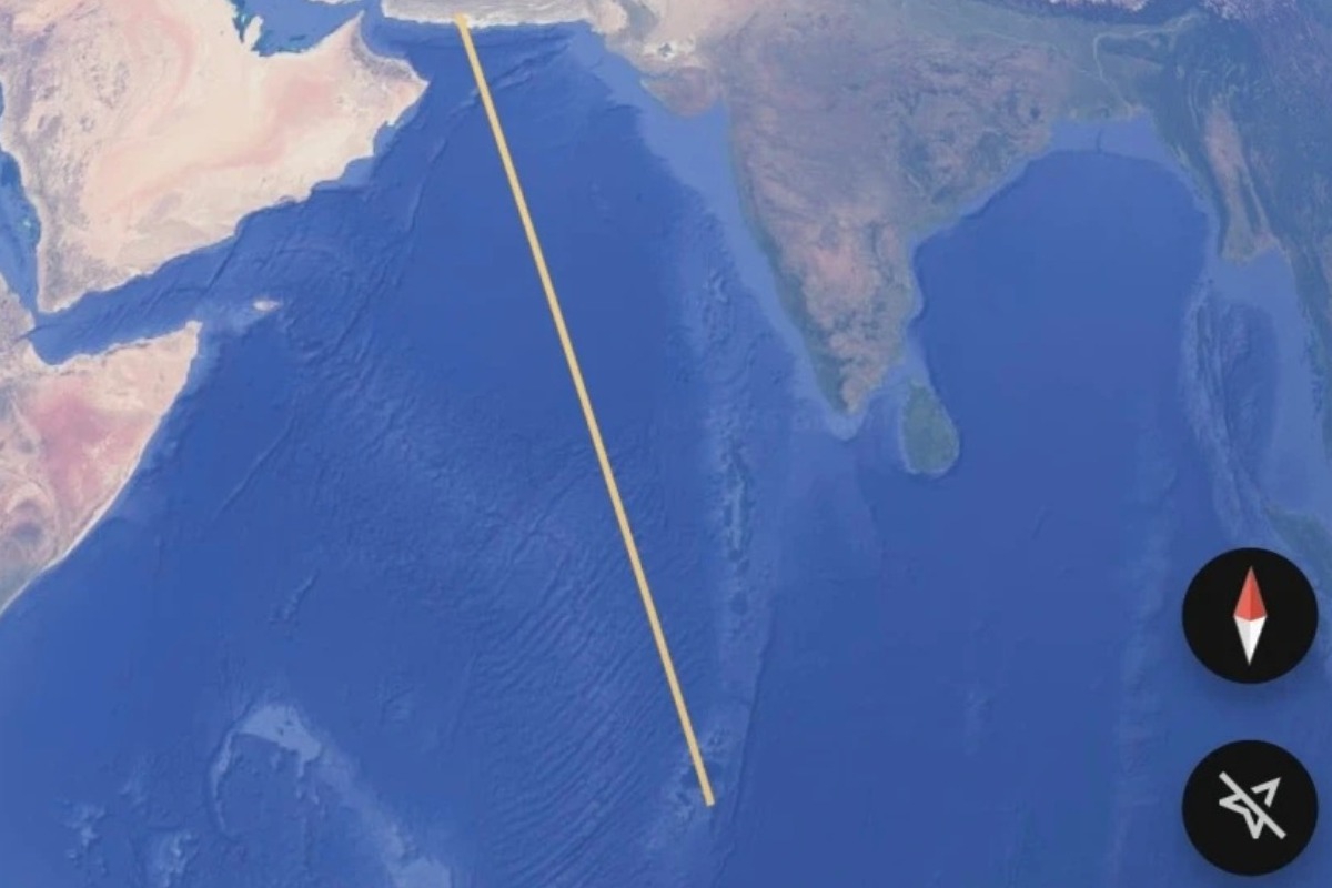 Ιράν: Εκτόξευσε βαλλιστικούς πυραύλους κατά της βάσης Ντιέγκο Γκαρσία σε απόσταση 4000 χιλιομέτρων - Το γεγονός αυτό θεωρείται εξαιρετικά σημαντικό από στρατιωτικούς αναλυτές, καθώς η βάση του Ντιέγκο Γκάρσια βρίσκεται σε απόσταση περίπου 4.000 χιλιομ