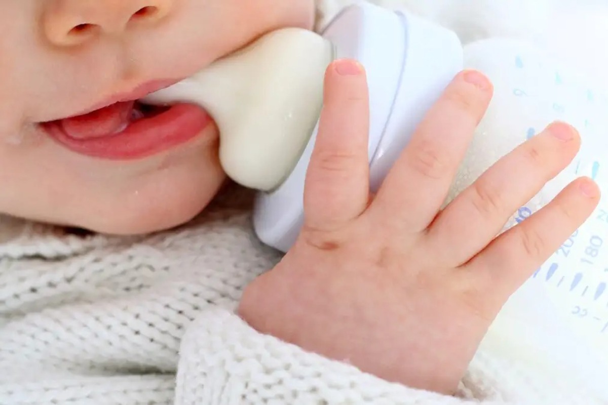 Ο ΕΟΦ ανακαλεί παρτίδα βρεφικού γάλακτος λόγω υπέρβασης του ορίου της τοξίνης cereulide