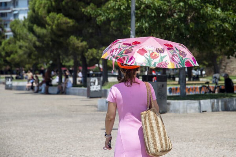Καιρός: Πότε αναμένεται το νέο κύμα ζέστης ‑ Η πρόγνωση Κολυδά για το 15ήμερο