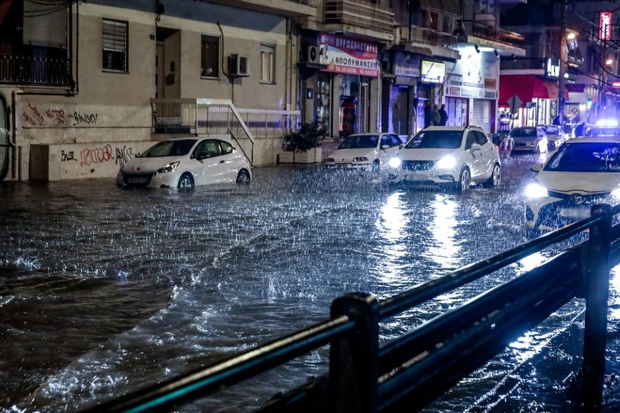 Πορτοκαλί προειδοποίηση από την ΕΜΥ για ισχυρές βροχές και καταιγίδες: Ποιες περιοχές βρίσκονται στο επίκεντρο της κακοκαιρίας - Έκτακτο δελτίο επιδείνωσης του καιρού εξέδωσε η ΕΜΥ