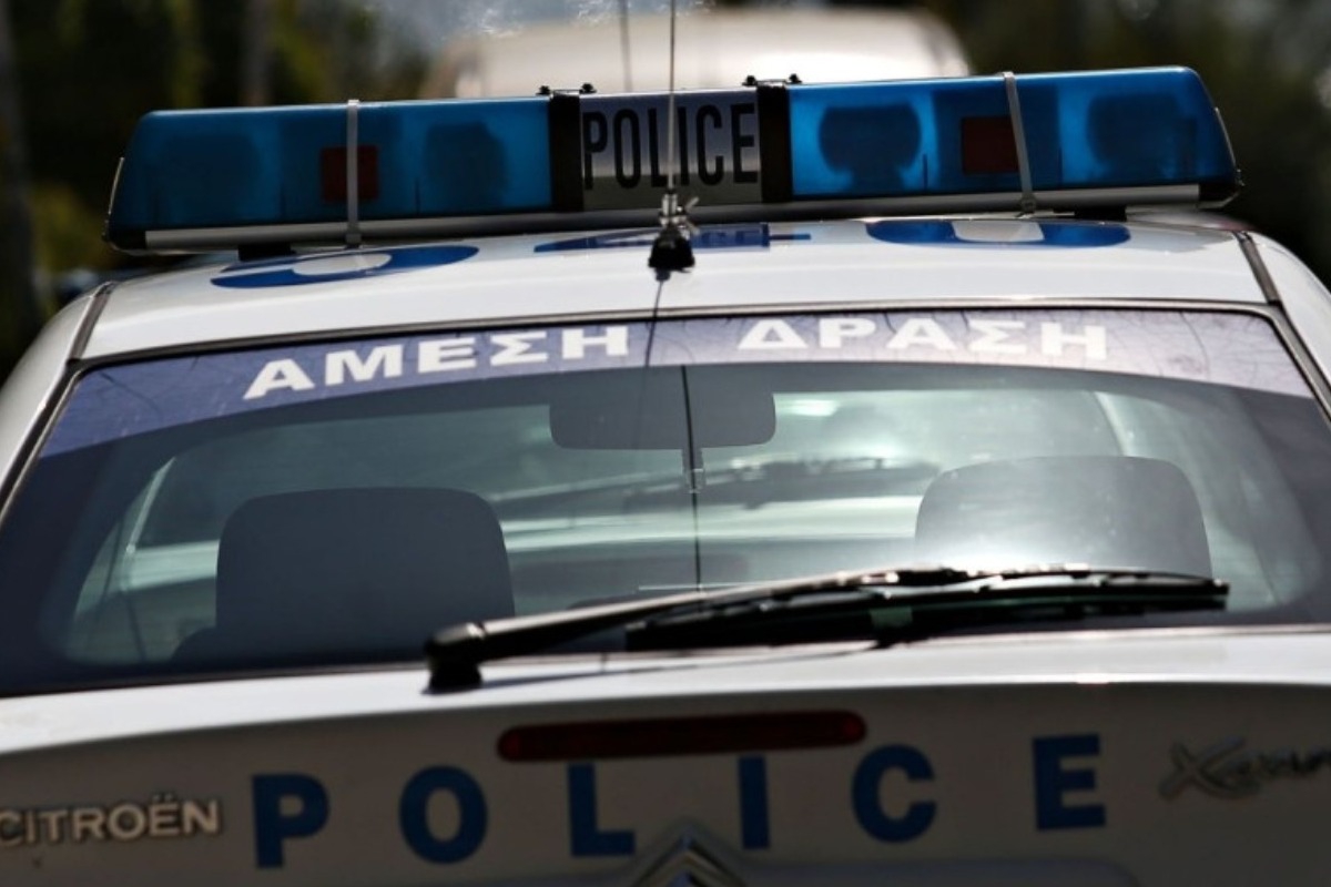 Κυψέλη: Εντοπίστηκε χειροβομβίδα σε σπίτι - Χειροπέδες σε 3 άτομα - Συνελήφθησαν τρεις αλλοδαποί, ηλικίας 28 και 20 ετών