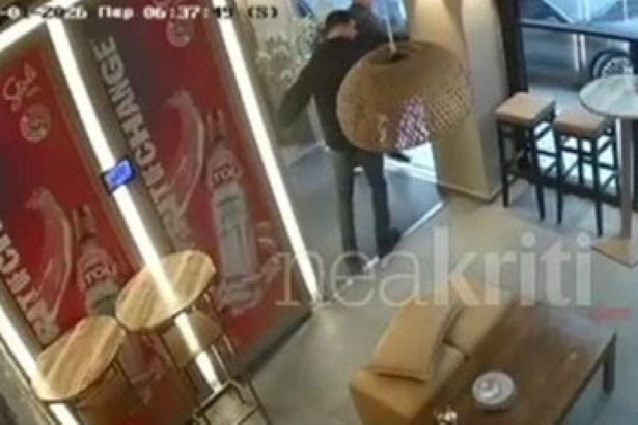 Κρήτη: Σκηνές τρόμου έξω από μπαρ στο Ηράκλειο ‑ Αγρια επίθεση σε 57χρονο πορτιέρη