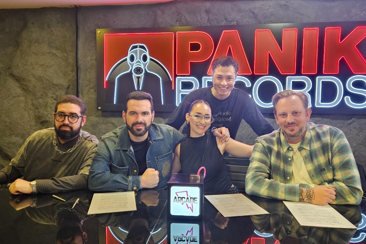 Klavdia, Arcade Music και Panik Records συνεχίζουν τις μεγάλες επιτυχίες τους