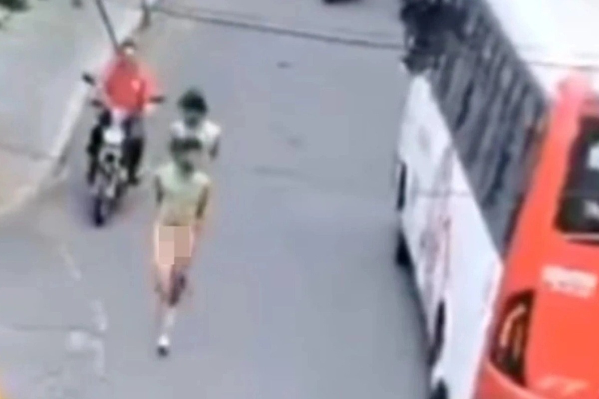 Κάτοικοι στην Κολομβία γδύνουν και διαπομπεύουν κλέφτες στον δρόμο