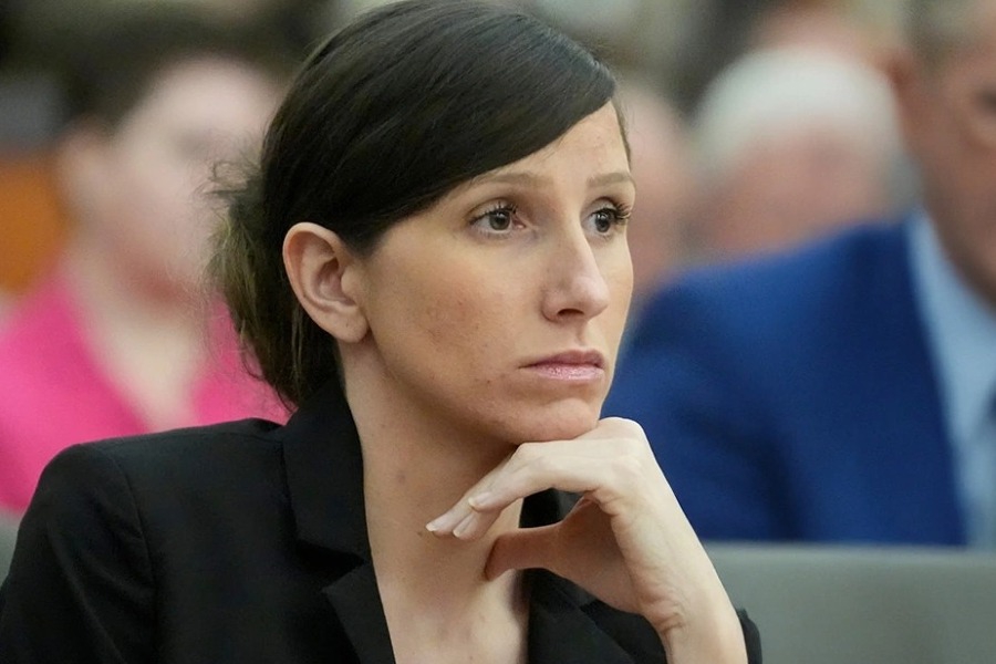 «Θλιμμένη» χήρα δηλητηρίασε τον άνδρα της για να... κληρονομήσει 4 εκατ. δολάρια και να το σκάσει με τον εραστή της - Έγραψε και παιδικό βιβλίο για την απώλεια!