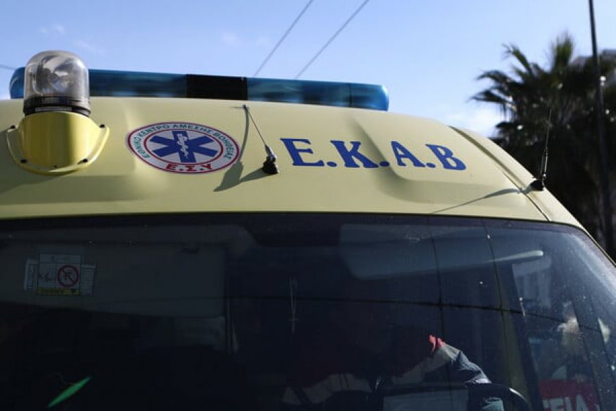 Λαμία: Γυναίκα πνίγηκε τρώγοντας σουβλάκι - Παρά την άμεση διακομιδή της στο νοσοκομείο, έφυγε από τη ζωή