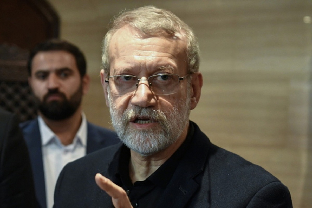 Λαριτζανί: Δεν θα διαπραγματευτούμε με τις ΗΠΑ, ο Τραμπ έκανε το «Πρώτα η Αμερική» σε «Πρώτα το Ισραήλ»