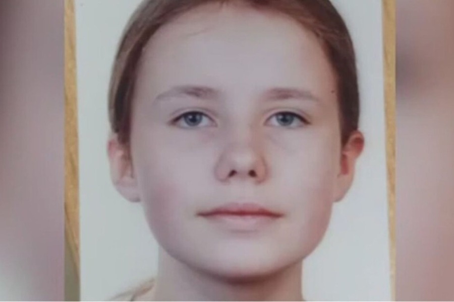 Λόρα: Την κούρεψε ο πατέρας της σαν αγόρι όταν ζήτησε να πάει κομμωτήριο – Δεν της έδιναν ποτέ χρήματα