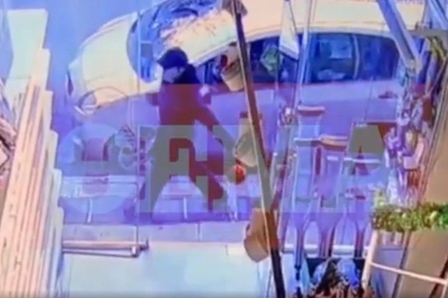 Νέο βίντεο από την εξαφάνιση της Λόρας: Περπατάει σε δρόμο στου Ζωγράφου, πήγε σε καφέ και ανταλλακτήριο χρυσού