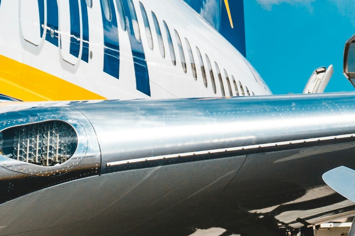 Ryanair: Η κόντρα με τον Μασκ αύξησε τις κρατήσεις - Επανεξετάζει το WiFi στον αέρα - Η Ryanair αφήνει ανοιχτό το ενδεχόμενο να χρησιμοποιήσει στο μέλλον το Starlink στα αεροσκάφη της, εφόσον το κόστος και η τεχνολογία το επιτρέψουν