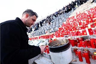 Με λευκά τριαντάφυλλα η ομάδα του Αρη στην Τούμπα, τίμησε τη μνήμη των οπαδών του ΠΑΟΚ