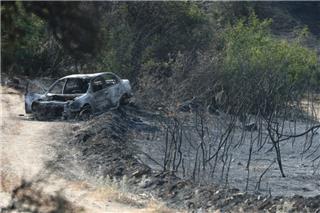 Χωρίς ενεργό μέτωπο η πυρκαγιά στο Ωραιόκαστρο μετά από ολονύχτια μάχη ‑ Κάηκαν επιχειρήσεις, 4 πυροσβέστες στο νοσοκομείο