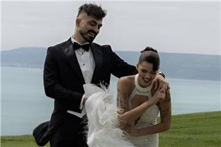 Ποιος είναι ο γιατρός σύζυγος της Dara που κέρδισε στη Eurovision, το love story και ο γάμος τους