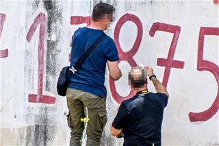 Διώξη για απόπειρα ανθρωποκτονίας στους αστυνομικούς που πυροβόλησαν τον 20χρονο στο Αργος, βρέθηκαν 13 κάλυκες στο σημείο
