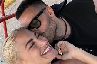 Η Ιωάννα Τούνη αποκάλυψε το δώρο του συντρόφου της και εξομολογήθηκε: «Ρόμπι σ` αγαπώ»