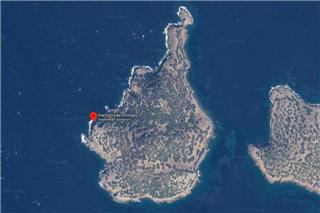 Πωλείται ελληνικό νησί για 4,5 εκατ. ευρώ – Οι τρεις παραλίες και τα κρυστάλλινα νερά