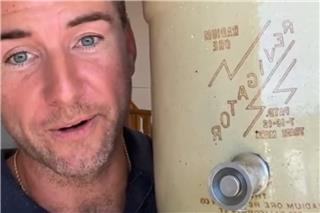 Influencer πίνει ραδιενεργό νερό εδώ και 250 μέρες - Τι κρύβει το δοχείο του 1920