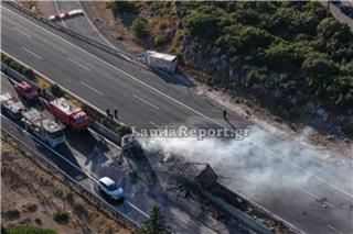 Θανατηφόρο τροχαίο στη Φθιώτιδα: Σύγκρουση δύο φορτηγών στο Μαρτίνο ‑ Drone εικόνες από το σημείο