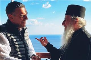 Τσίπρας στο Αγιον Όρος: Ανάρτηση για το «βαθύτερο νόημα της ύπαρξης» ‑ «Για άθεος τα λέει πολύ ωραία ο άτιμος» σχολίασε ο Γεωργιάδης