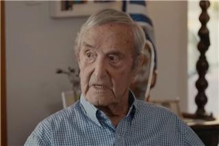 Γιάννης Βογιατζής: «Είμαι 105 ετών» – Τι θυμάται για τη μάνα του στον πόλεμο