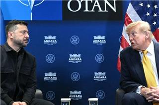 Απάντηση Ζελένσκι στον Τραμπ: «Παρακαλώ, πείτε στον Πούτιν να μας δώσει 60 ημέρες εκεχειρία και θα κάνουμε εκλογές»