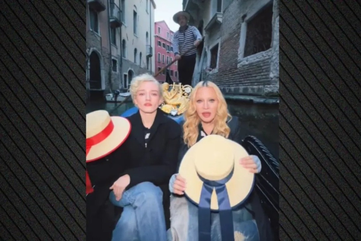 Μαντόνα και Τζούλια Γκάρνερ αναβίωσαν το «Like a Virgin» σε γόνδολα στη Βενετία